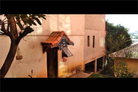 Sobrado à venda com 4 quartos em Vila Santa Edwiges, São Paulo, SP