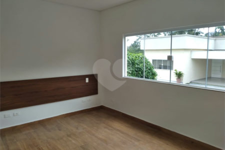 Casa à venda com 4 suítes no condomínio Saint Thomás Rua Uruana,9, Carapicuíba - SP