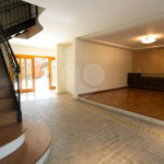 Casa à venda com 4 suítes no condomínio Jardim das Azaléias, São Paulo - SP