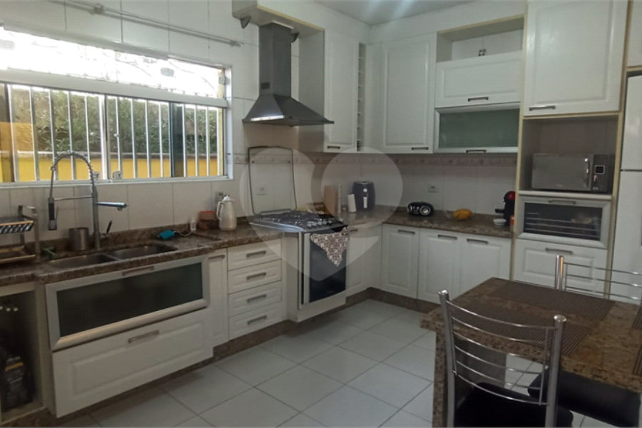 Sobrado à venda com 3 suítes em Vila Mazzei, São Paulo, SP