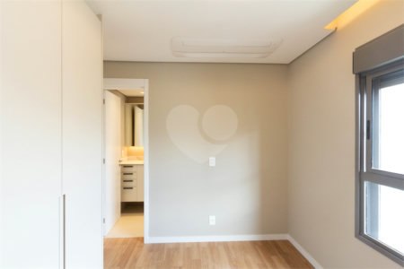 Apartamento à venda ou para alugar com 3 suítes em Moema, São Paulo, SP