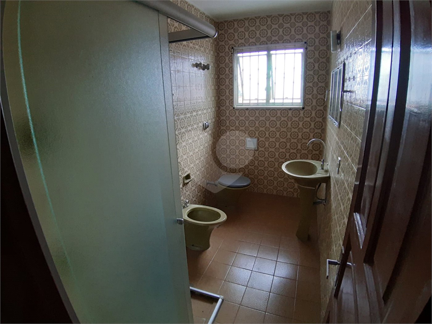 Sobrado à venda com 4 quartos, sendo 1 suíte, em Vila Gomes, São Paulo, SP