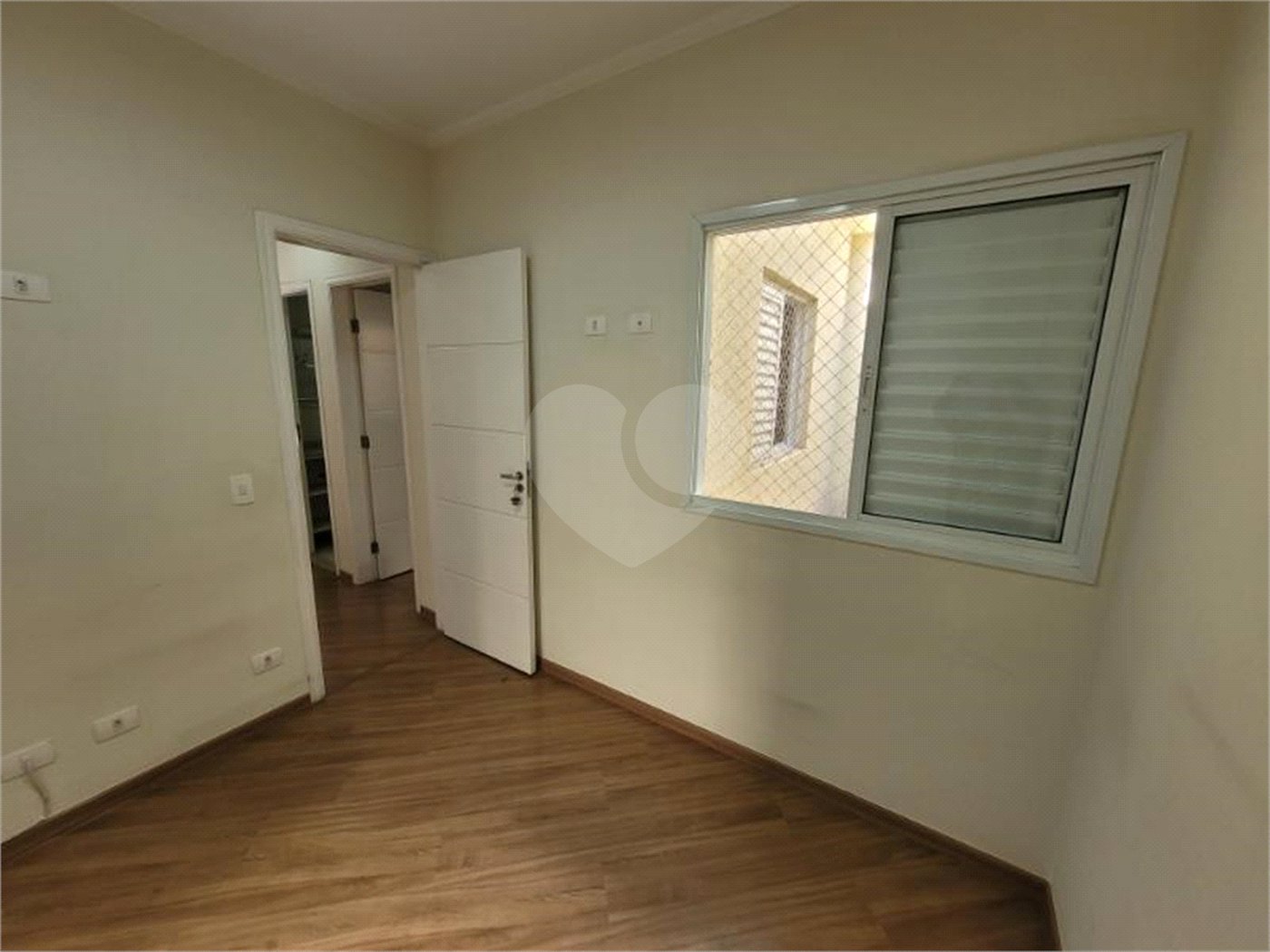 Casa à venda com 3 quartos, sendo 1 suíte,  no condomínio Maximus I, São Paulo - SP
