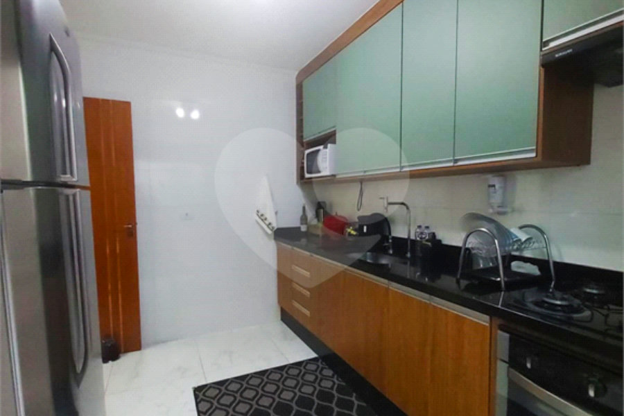 Sobrado à venda com 2 suítes em Vila Constança, São Paulo, SP
