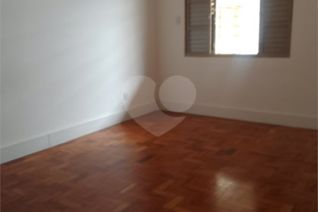Casa à venda com 3 quartos, sendo 1 suíte, no Centro, Mogi das Cruzes, SP