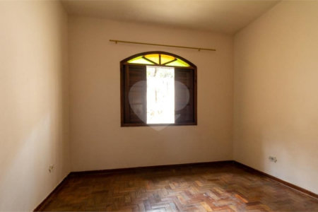 Sobrado à venda com 3 quartos, sendo 1 suíte, em Vila Vasconcelos, São Paulo, SP