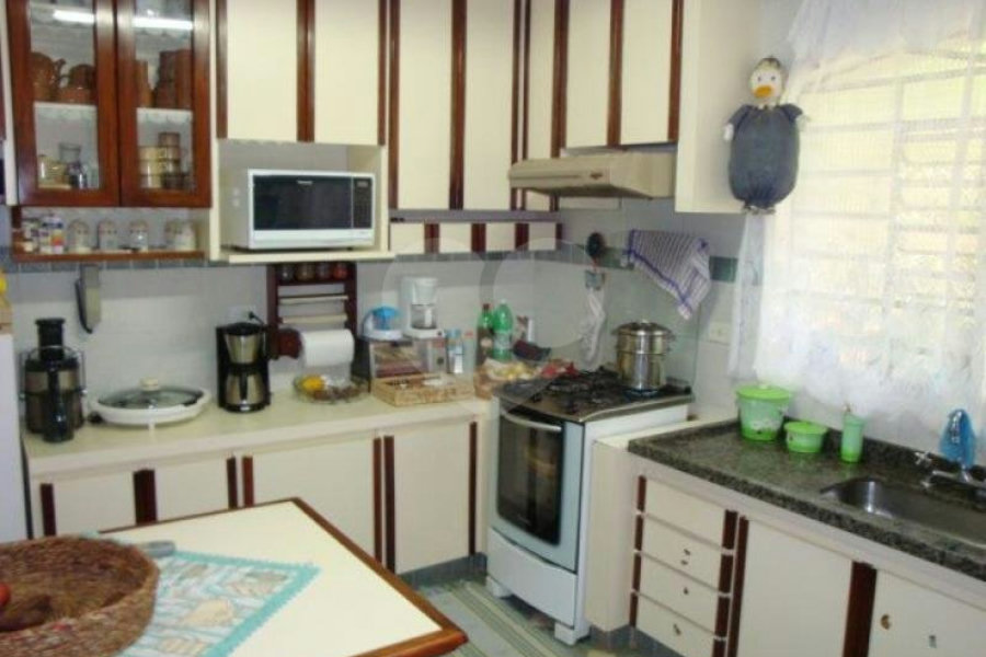 Casa Térrea à venda com 3 quartos, sendo 1 suíte, em Parque Petrópolis, Mairiporã, SP
