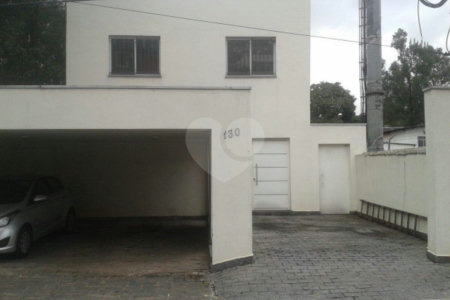 Sobrado à venda com 8 quartos em Vila Tramontano, São Paulo, SP