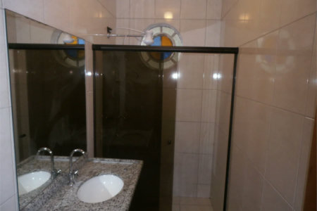 Sobrado à venda ou para alugar com 4 quartos, sendo 1 suíte,  em Vila Butantã, São Paulo, SP