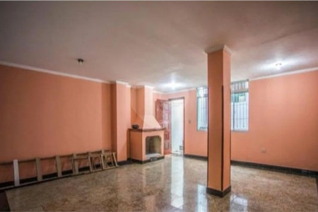 Sobrado à venda com 4 quartos, sendo 1 suíte,  em Vila Parque Jabaquara, São Paulo, SP