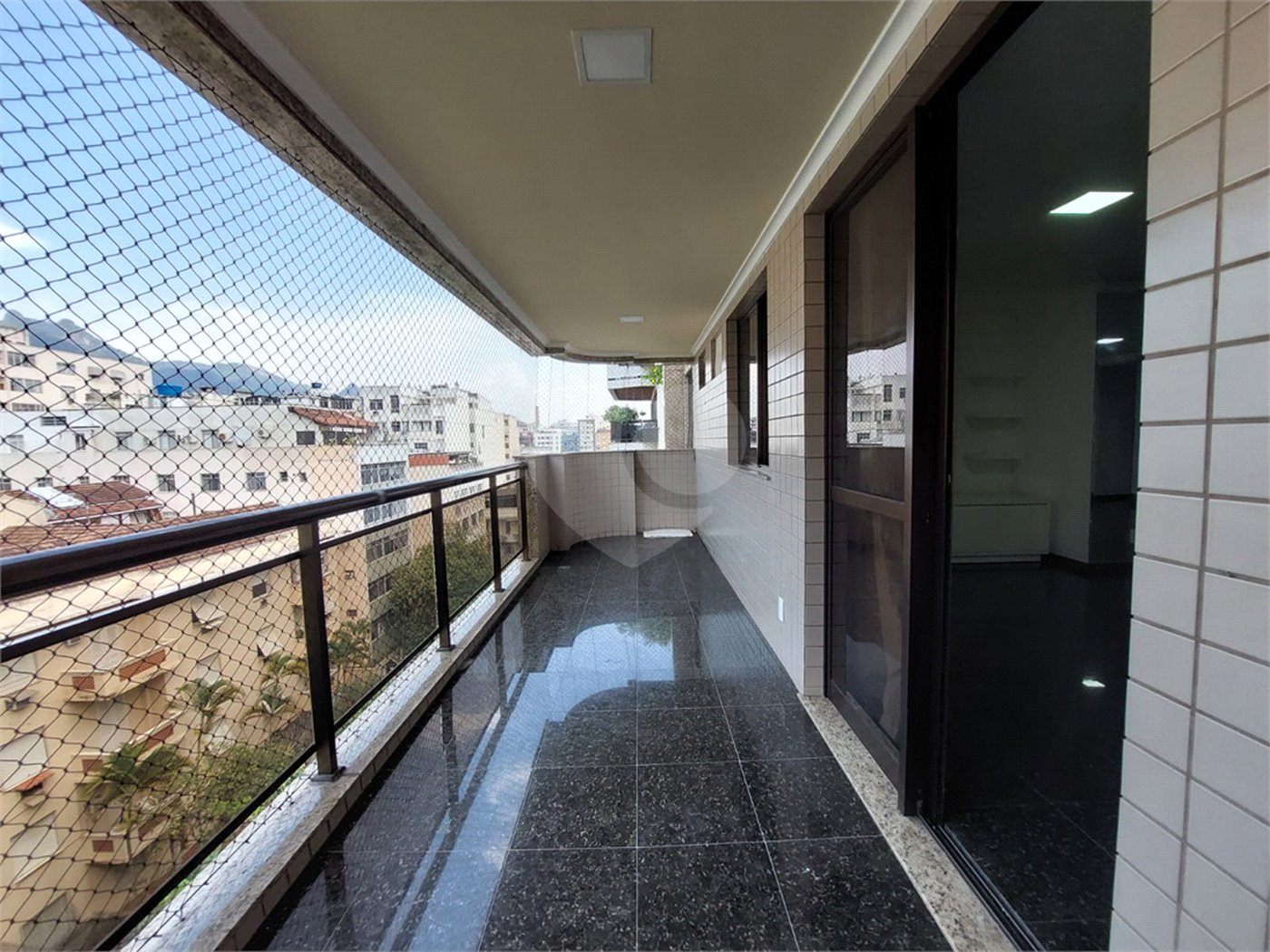 Cobertura à venda com 3 quartos, sendo 2 suítes, em Tijuca, Rio de Janeiro, RJ