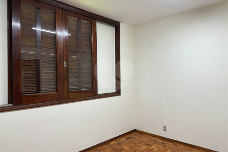 Casa térrea no Centro para venda ou locação