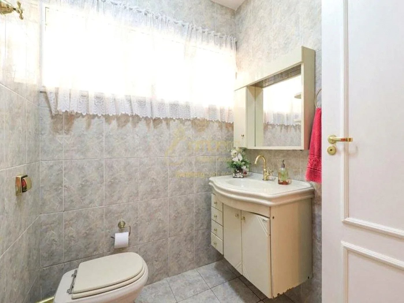 Casa à venda com 4 quartos, sendo 2 suítes, em Jardim Trussardi, São Paulo, SP
