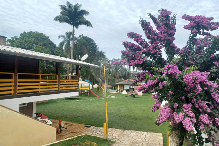 Casa à venda com 5 quartos, sendo 2 suítes, em Rio Abaixo, Mairiporã, SP
