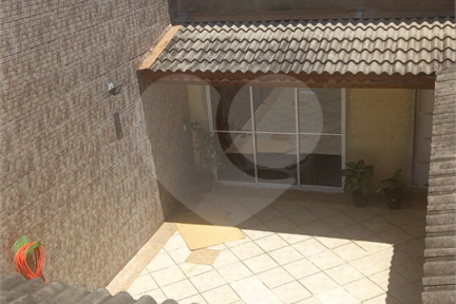 Casa à venda com 5 quartos, sendo 2 suítes, em Jardim Santa Clara, Guarulhos, SP