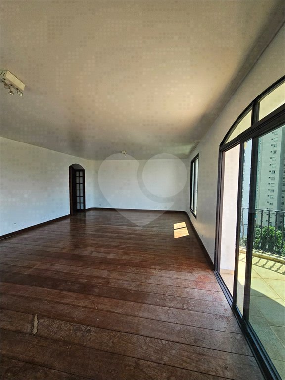 Apartamento à venda com 4 quartos, sendo 2 suítes,  em Jardim Parque Morumbi, São Paulo, SP