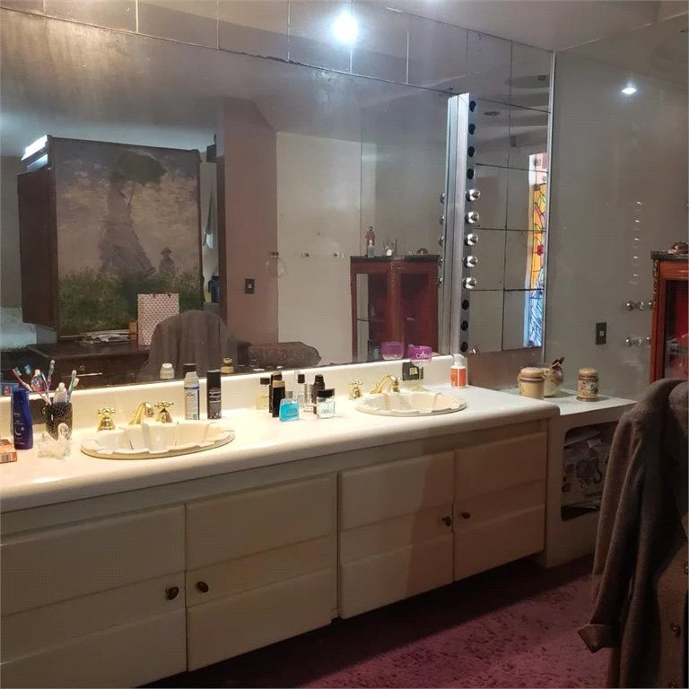 Casa à venda com 6 quartos, sendo 4 suítes, em Vila Sônia, São Paulo, SP