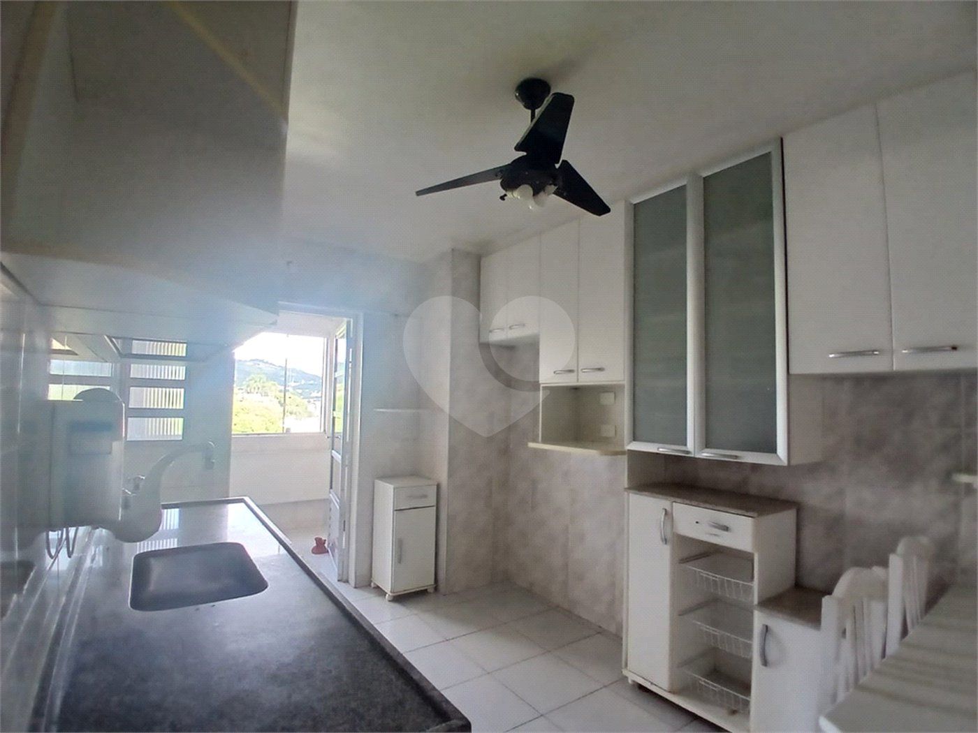 Apartamento à venda ou para alugar com 3 quartos, sendo 1 suíte,  em Jardim Flórida, São Roque, SP
