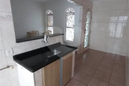 Casa à venda com 3 quartos, sendo 2 suítes,  em Conjunto Residencial Trinta e Um de Março, São José dos Campos, SP