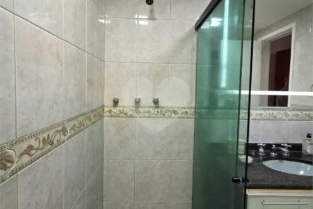 Apartamento à venda com 2 quartos, sendo 1 suíte,  em Laranjeiras, Rio de Janeiro, RJ