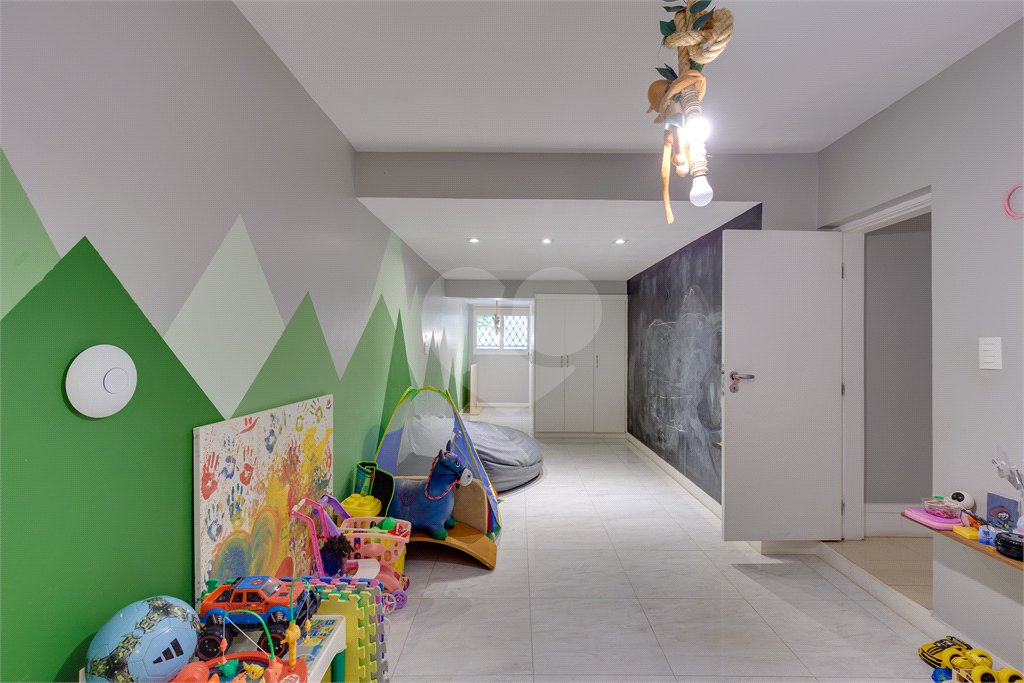 Casa Térrea à venda com 4 suítes em Jardim Marajoara, São Paulo, SP