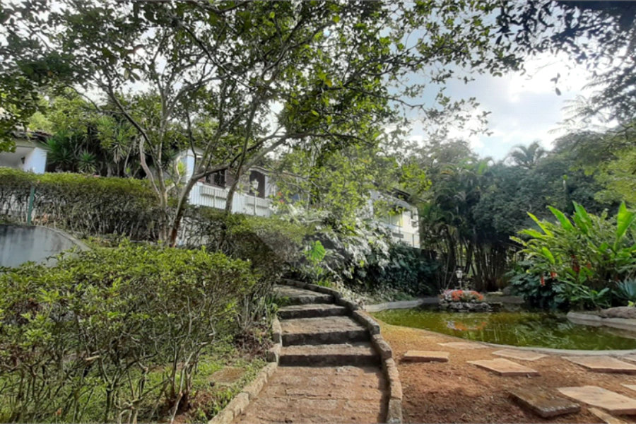 Casa à venda com 6 quartos, sendo 5 suítes, em Roseira, Mairiporã, SP