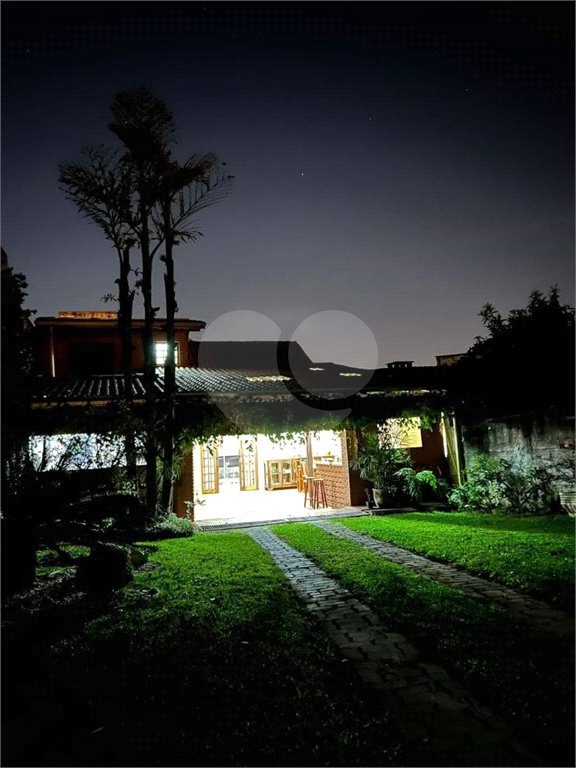 Casa à venda com 3 quartos, sendo 2 suítes, em Conjunto Habitacional Brás Cubas, Mogi das Cruzes, SP