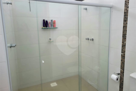 Casa térrea para venda em Araraquara/SP.