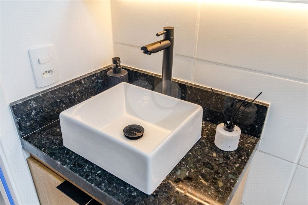 Apartamento à venda com 2 quartos, sendo 1 suíte, em Liberdade, São Paulo, SP