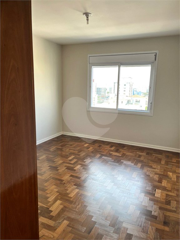 Apartamento à venda com 3 quartos, sendo 1 suíte, em Lapa, São Paulo, SP