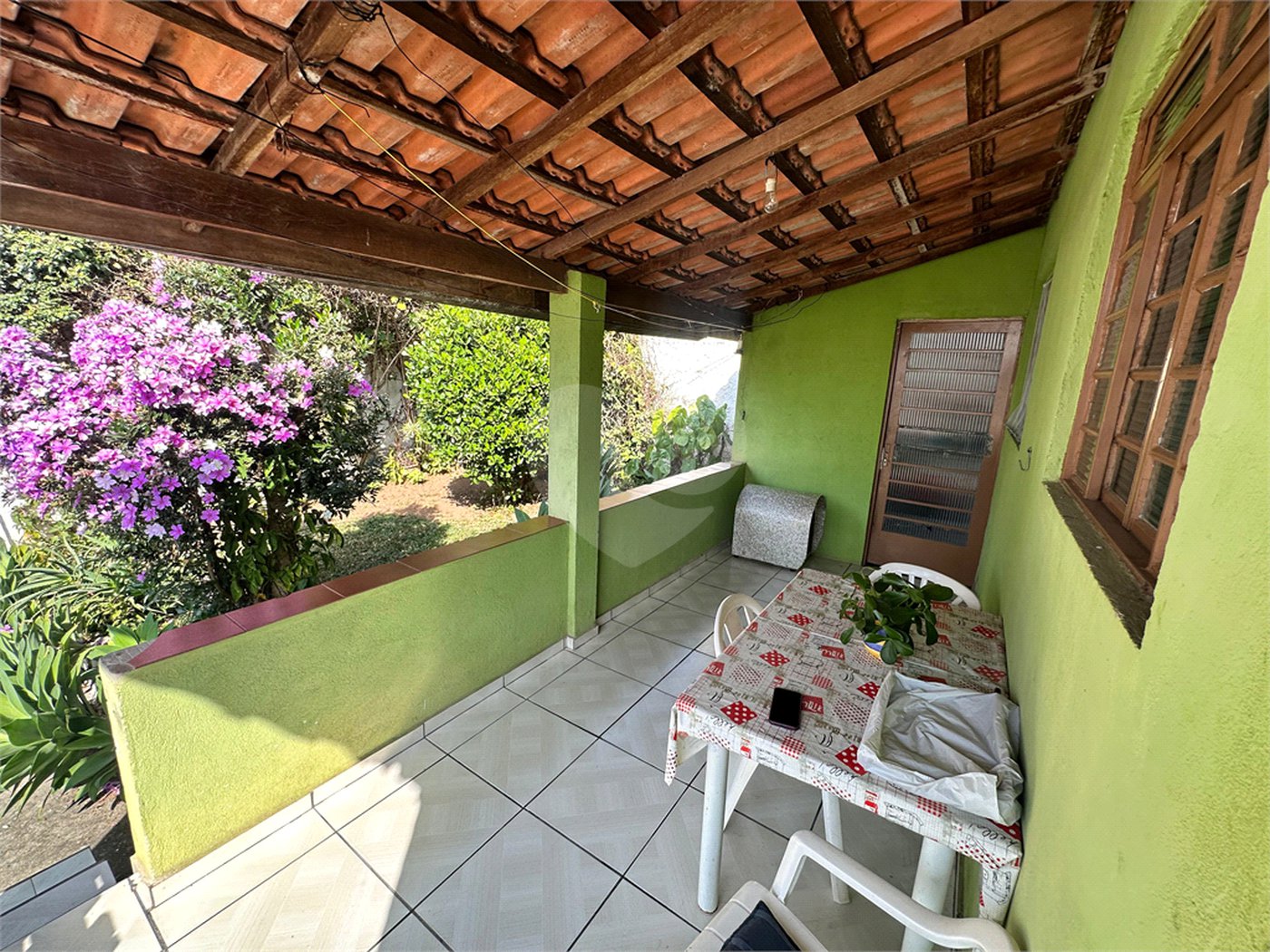 Casa à venda com 3 quartos, sendo 1 suíte, em Jardim Colonial, Atibaia, SP