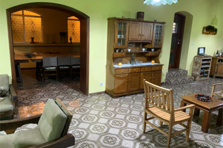 Chácara à venda com 4 quartos, sendo 1 suíte,  em Parque Residencial Atibaia, Atibaia, SP