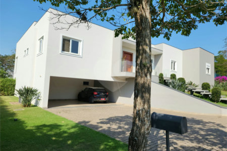 Casa à venda com 4 quartos, sendo 3 suítes, no condomínio Terras de Mont Serrat, Salto - SP