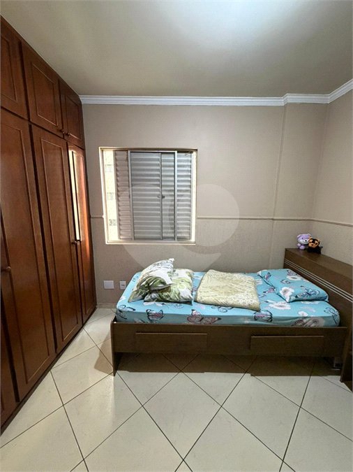 Apartamento à venda com 2 quartos em Parque Maria Domitila, São Paulo, SP