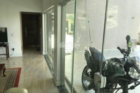 Casa à venda com 5 quartos, sendo 3 suítes, em Loteamento Jardim Morumbi, Atibaia, SP