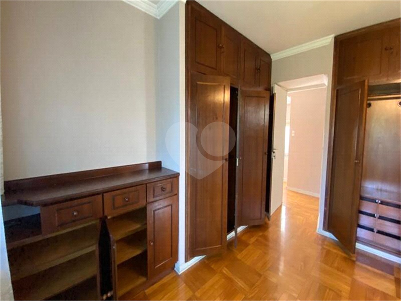 Casa Térrea à venda com 4 quartos, sendo 2 suítes, em Jardim Floresta, São Paulo, SP