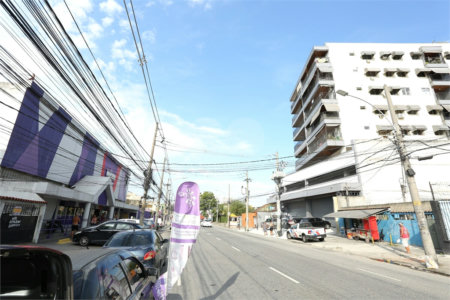 Loja à venda ou para alugar em Rocha Miranda, Rio de Janeiro, RJ