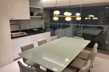 Apartamento à venda com 3 suítes em Indianópolis, São Paulo, SP