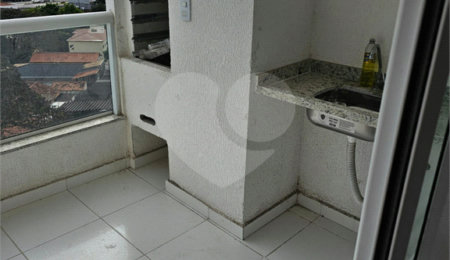 Apartamento à venda com 3 quartos, sendo 1 suíte,  em Jardim Califórnia, Jacareí, SP