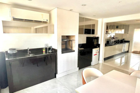 Apartamento à venda com 3 suítes em Vila Romana, São Paulo, SP