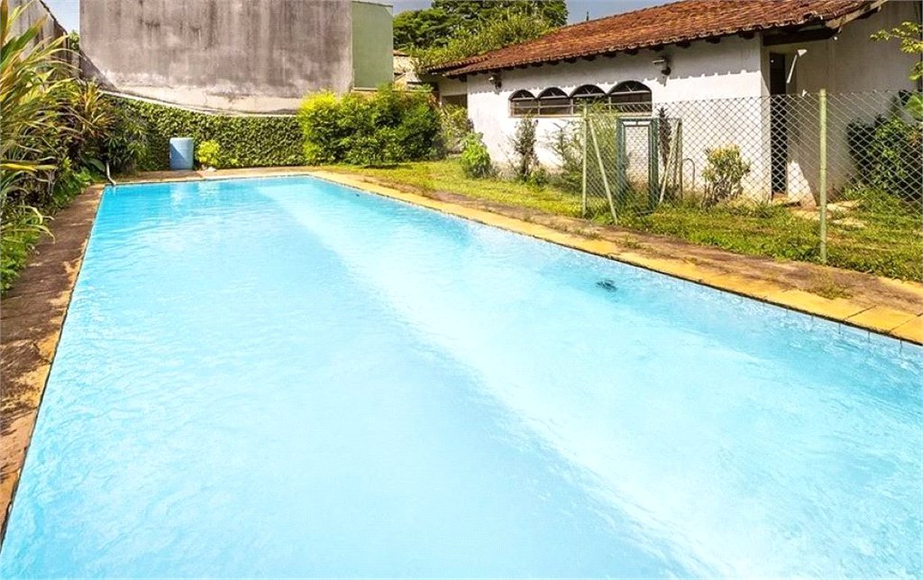 Sobrado à venda com 4 quartos, sendo 3 suítes, em Alto da Boa Vista, São Paulo, SP