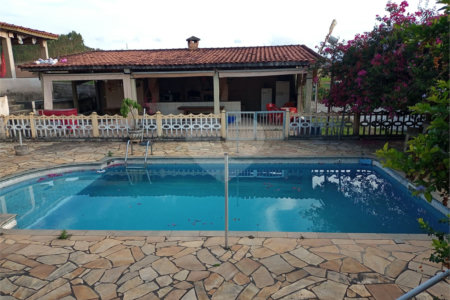 Casa à venda com 3 quartos, sendo 1 suíte, em Chácaras Guanabara, Guararema, SP