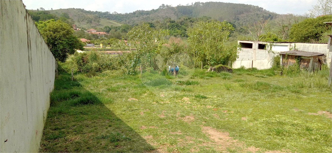 Sobrado à venda com 4 suítes no Centro, Bom Jesus dos Perdões, SP