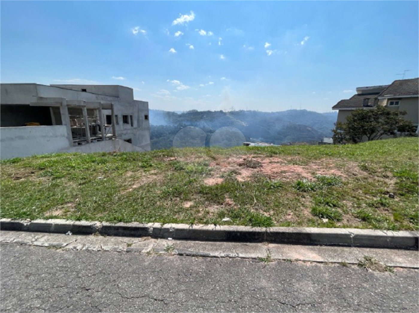 Terreno à venda no condomínio Arujá Hills Iii, Arujá - SP