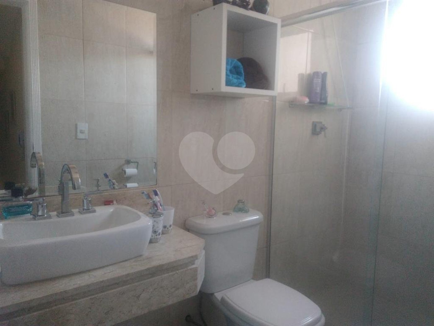 Casa à venda com 3 quartos, sendo 1 suíte,  no condomínio Algarve Residencial, São Paulo - SP