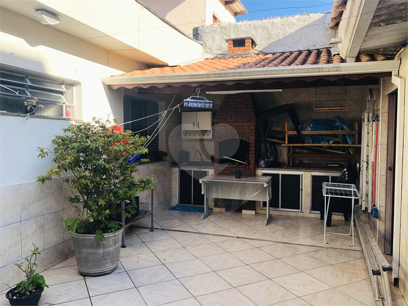 Casa à venda com 3 quartos, sendo 1 suíte, em Vila Suissa, Mogi das Cruzes, SP
