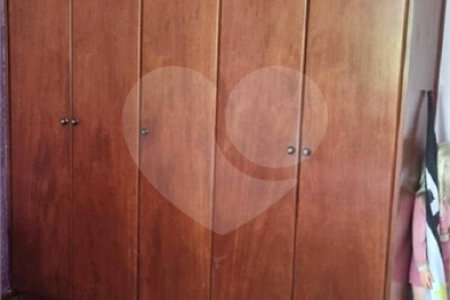 Sobrado à venda com 4 quartos, sendo 2 suítes,  em Recreio Maristela, Atibaia, SP