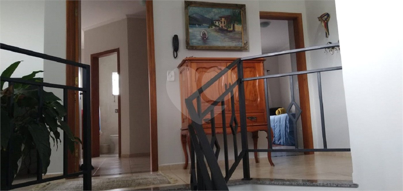 Sobrado à venda com 3 quartos, sendo 1 suíte,  em Retiro das Fontes, Atibaia, SP
