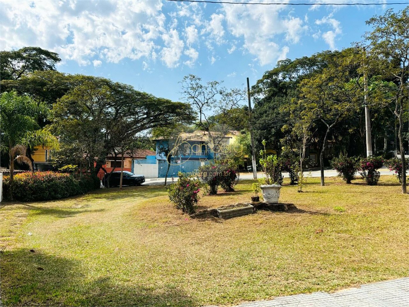 Sobrado à venda com 3 quartos, sendo 1 suíte, em Jardim Jussara, São Paulo, SP