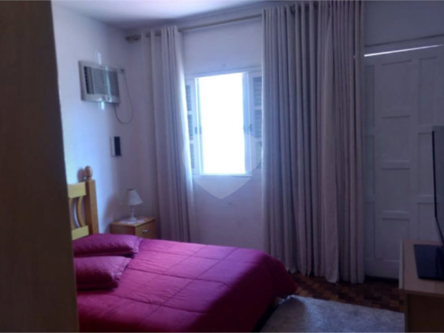Sobrado à venda com 5 quartos, sendo 2 suítes,  em Horto, São Paulo, SP